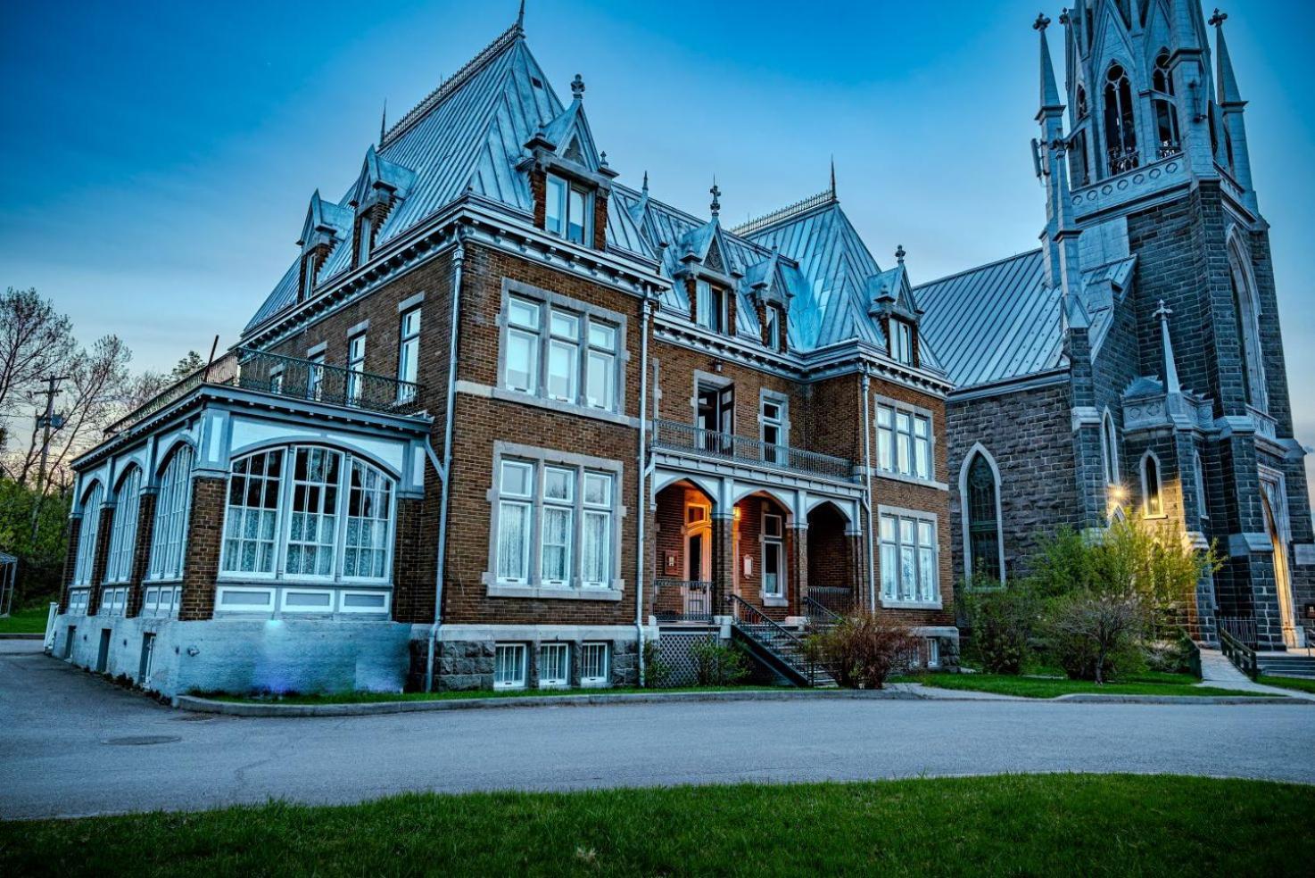 Hotel Chateau Cran Chaud Saguenay Zewnętrze zdjęcie